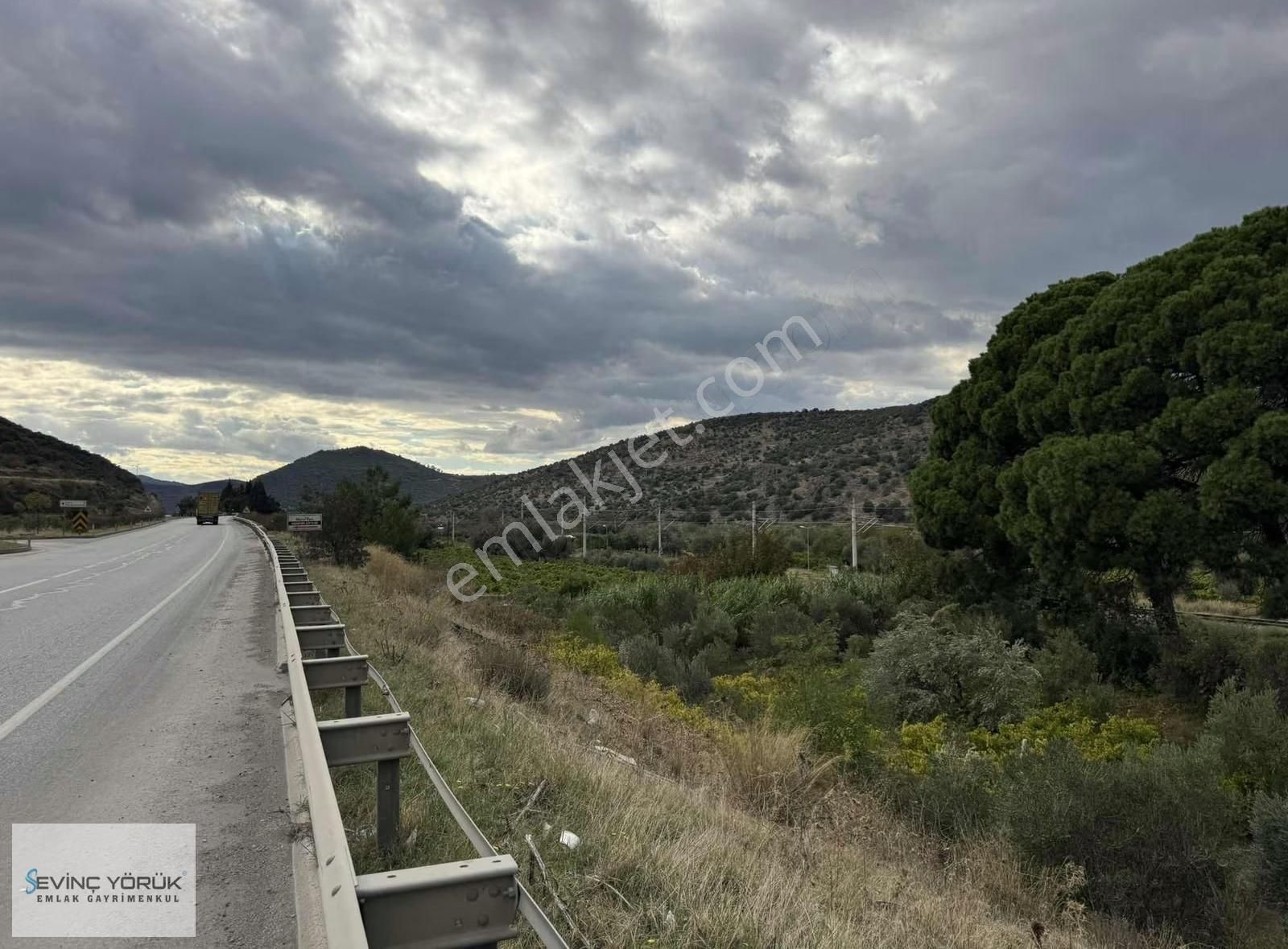 Menemen Manisa Yolu Üzerinde 824 M² Tek Tapu Tarla - Görsel 6