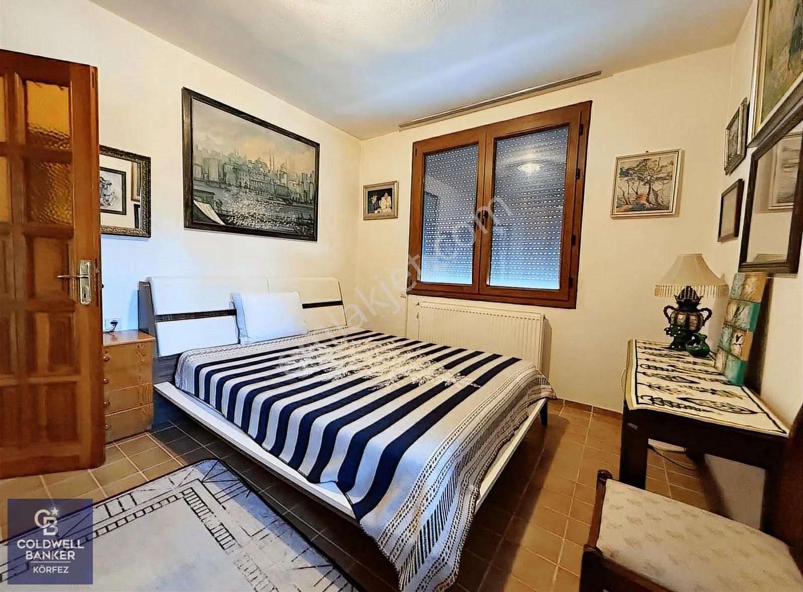 Burhaniye Ören Denize 50m Müstakil Villa 130 M2 Bahçe Kullanımlı - Görsel 2