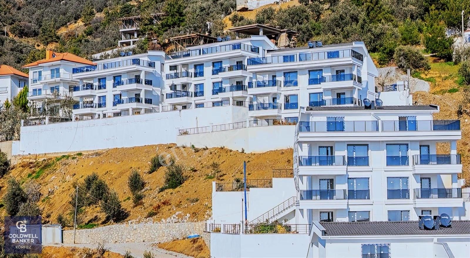 Altınoluk'ta Panoramik Deniz Manzaralı 2+1 Daire - Görsel 14