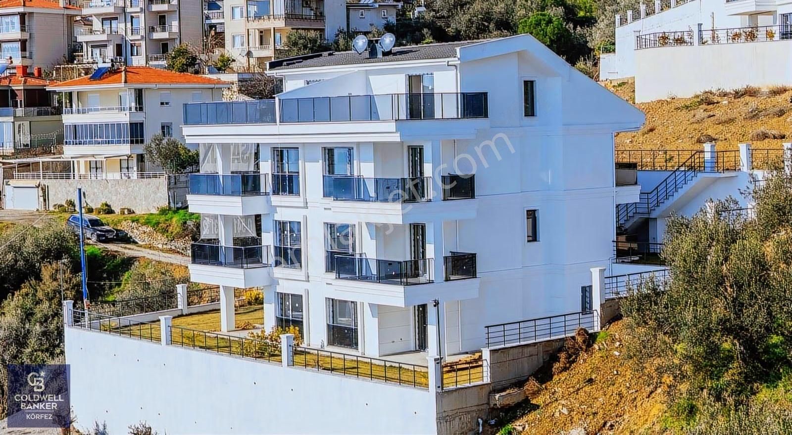 Altınoluk'ta Panoramik Deniz Manzaralı 2+1 Daire