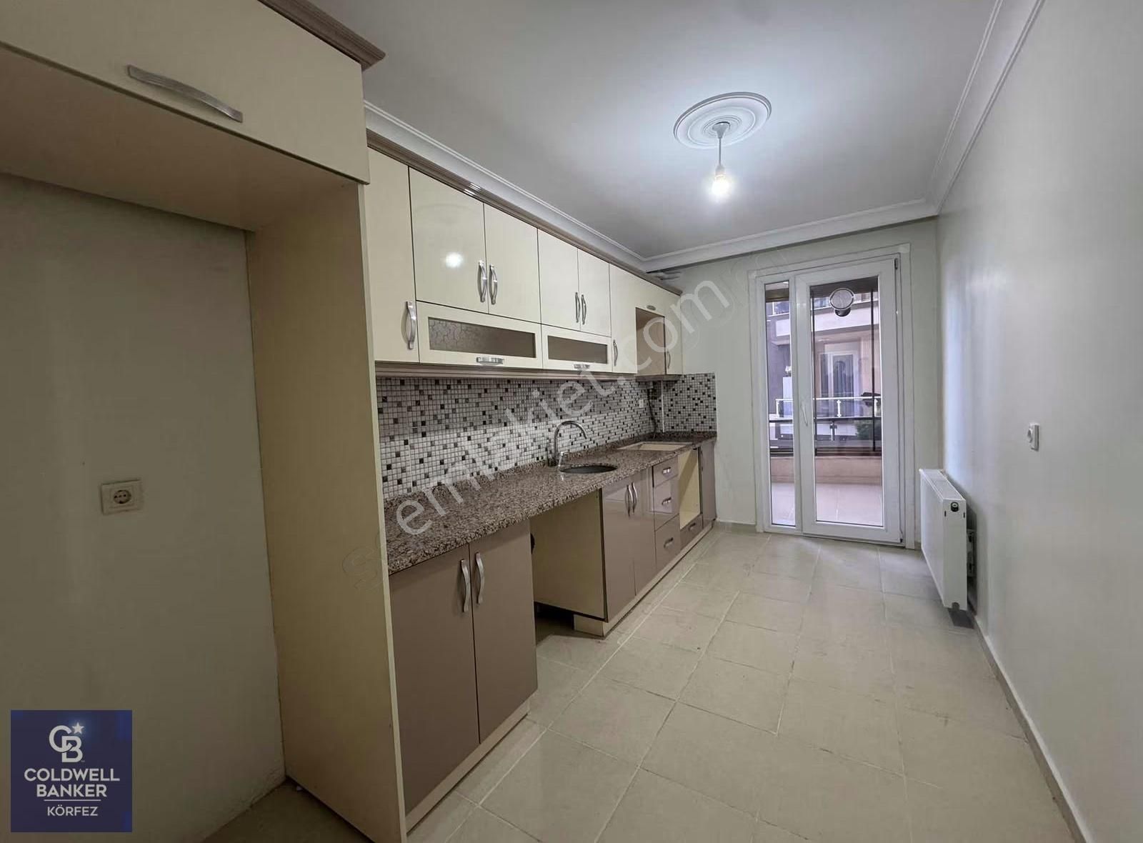 Kadıköy Bölge Trafik Arkasında Kiralık 3+1 - Görsel 13