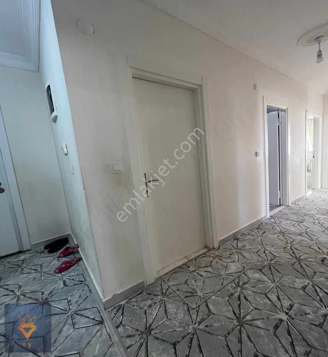 Cadde Üstü Katta Asansörlü 3+1 - Görsel 13