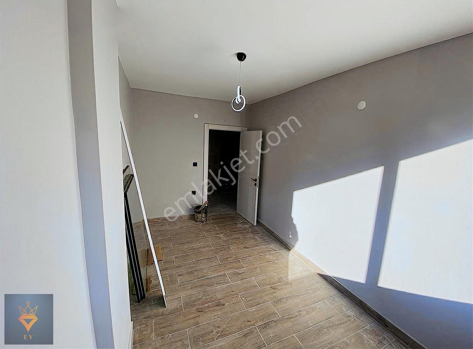 Varsak Karşıyaka'da Ebevn Banyolu Giyinme Odalı 2+1 Geniş Daire - Görsel 9