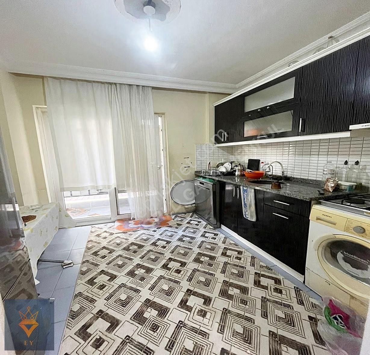 Kızılarıkta Kokoreççilerin Arkasında Ayrı Mutfaklı 1+1 - Görsel 2