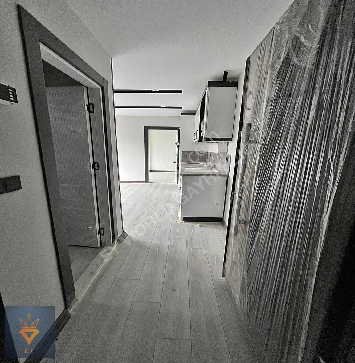 Havuzlu Site İçerisinde Katta 1+1 - Görsel 6