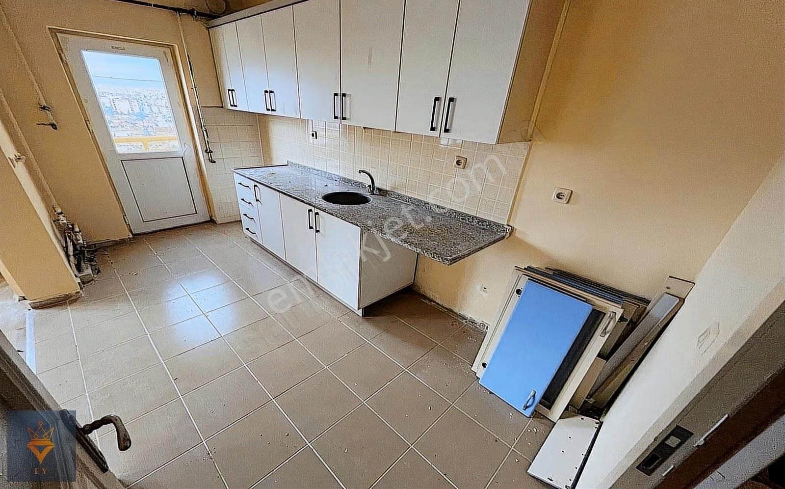 Acil Satılık Krediye Uygun Katta Asansörlü 2+1 ! - Görsel 9