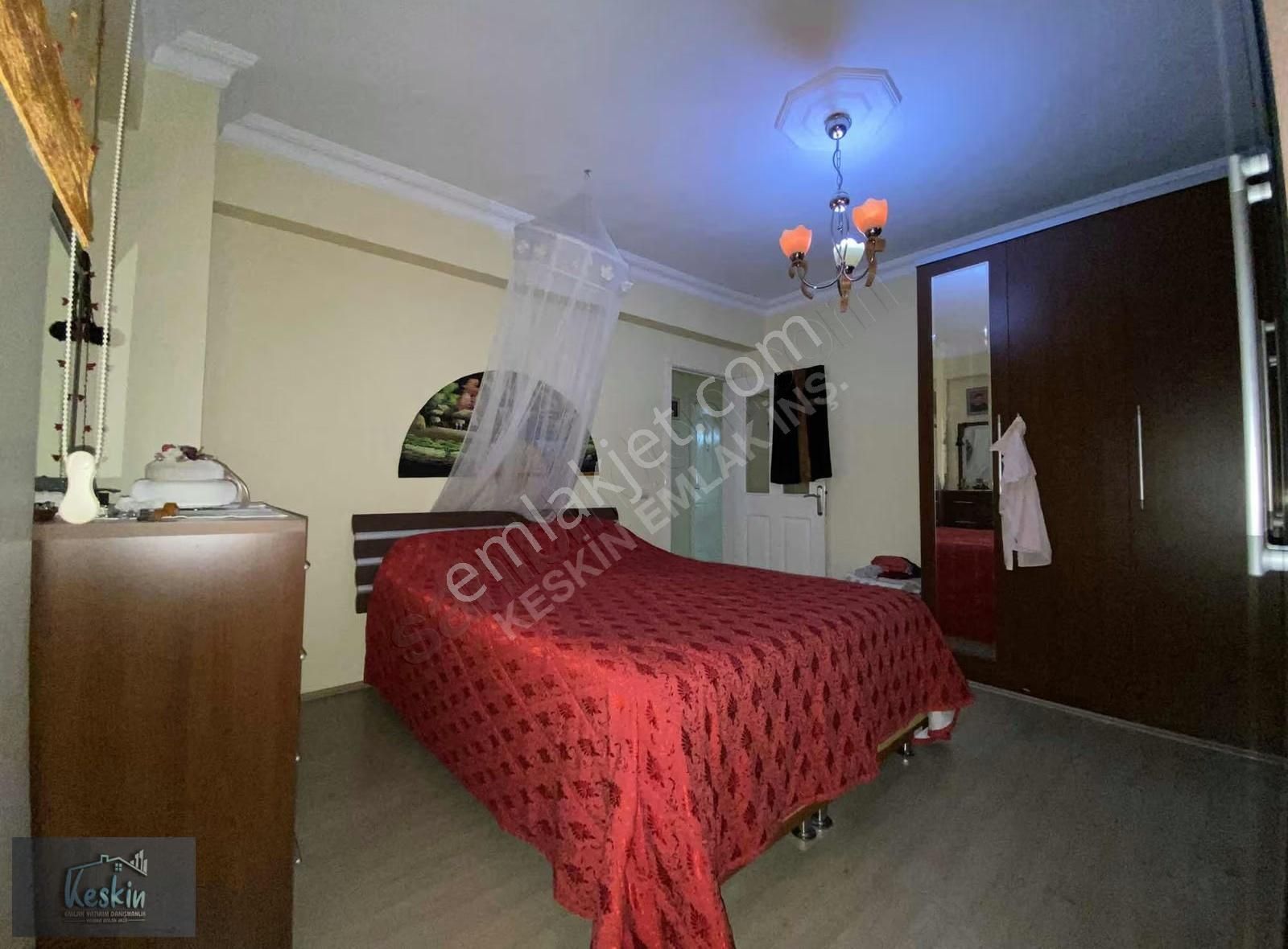 Yenidoğan'da Kiralık 3+1 Eşyalı Asansörlü Otoparklı - Görsel 14