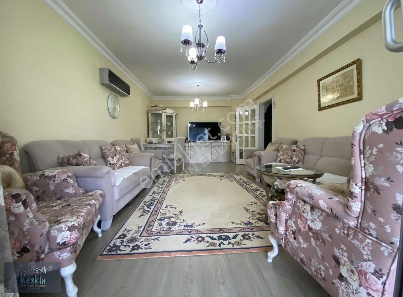 Yenidoğan'da Kiralık 3+1 Eşyalı Asansörlü Otoparklı - Görsel 4