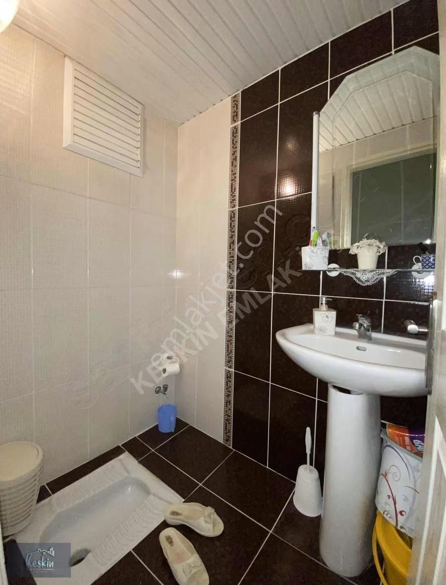 Yenidoğan'da Kiralık 3+1 Eşyalı Asansörlü Otoparklı - Görsel 24