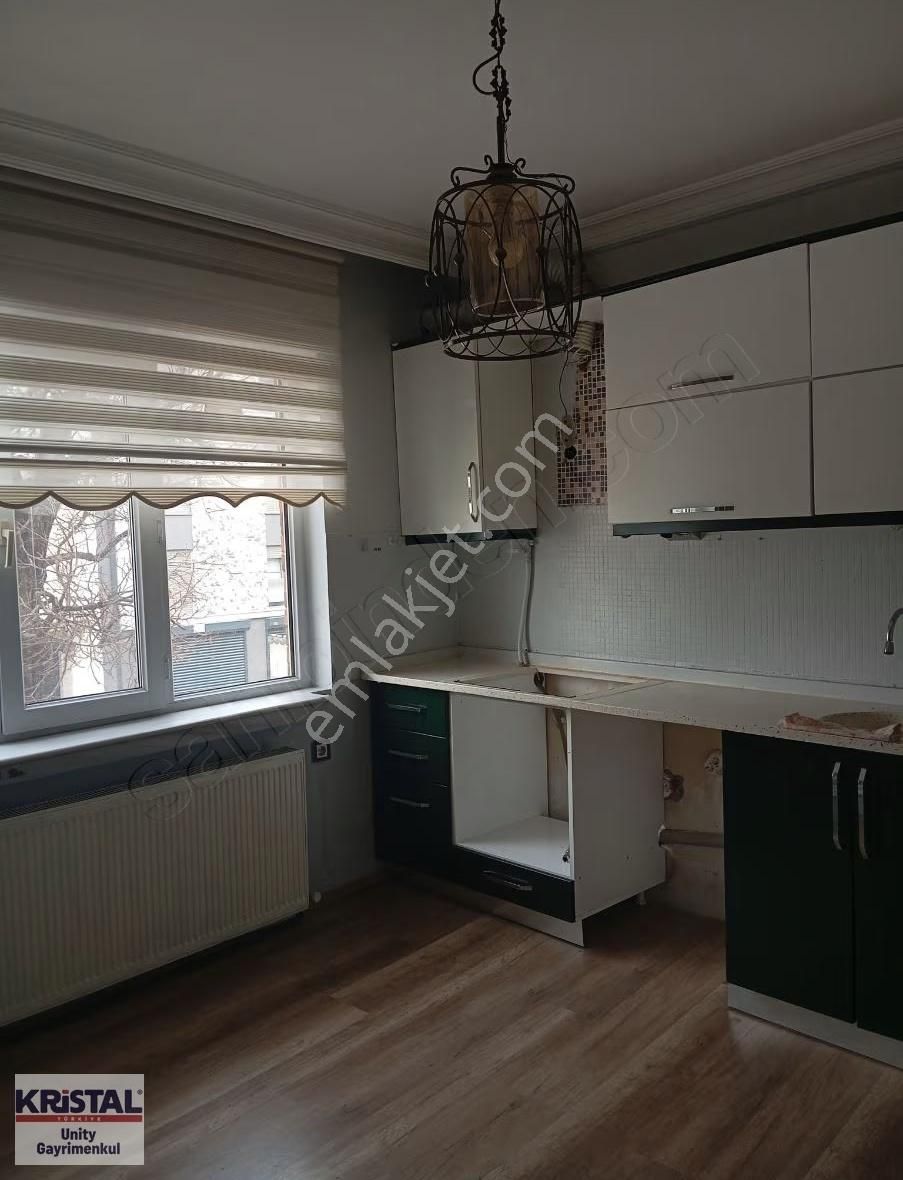 Şarhöyük Mahallesinde 2 Katlı Satılık Fırsat Daire - Görsel 2