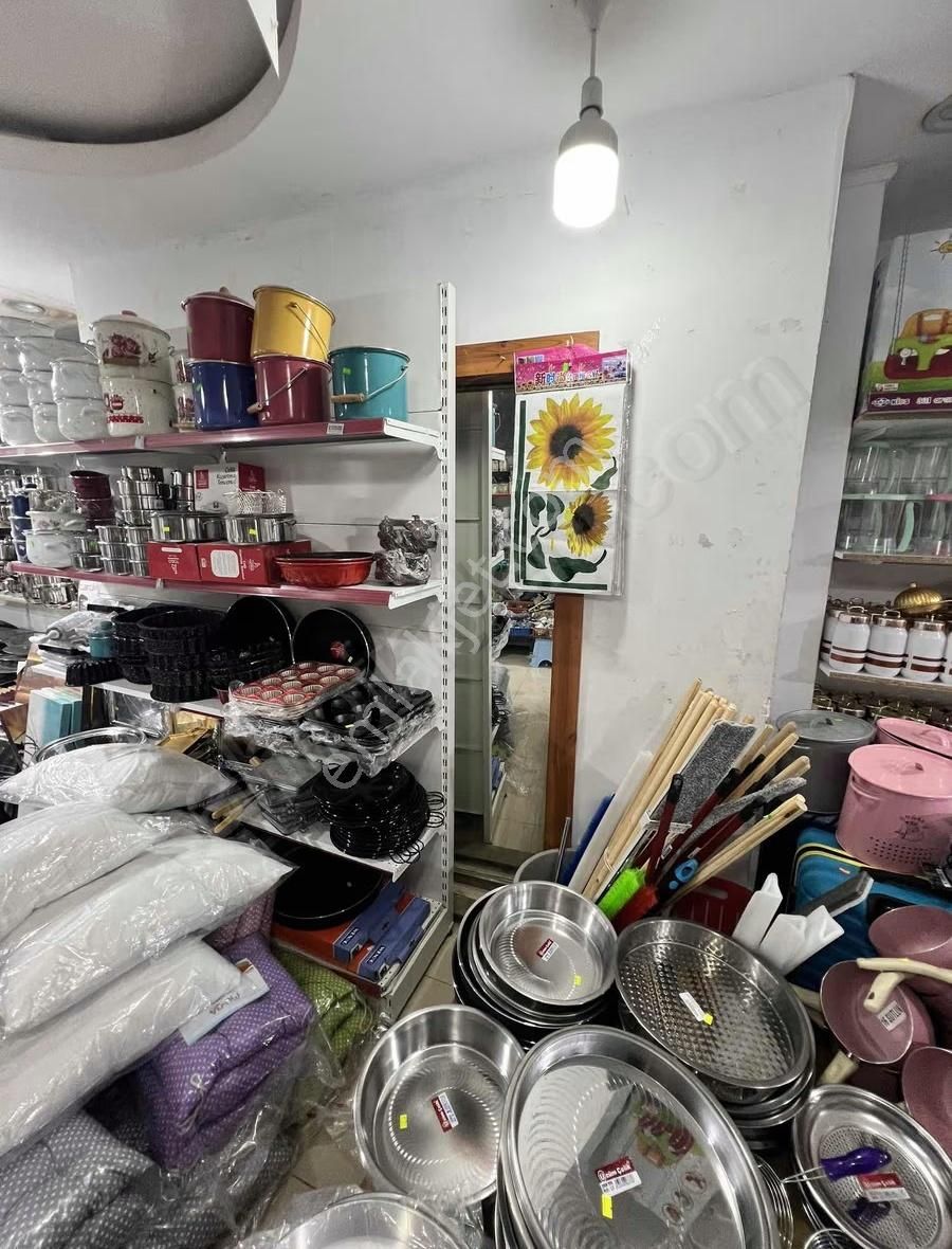 Altıkat Emlaktan Satılık Dükkan Yunusemre Caddesinde - Görsel 8
