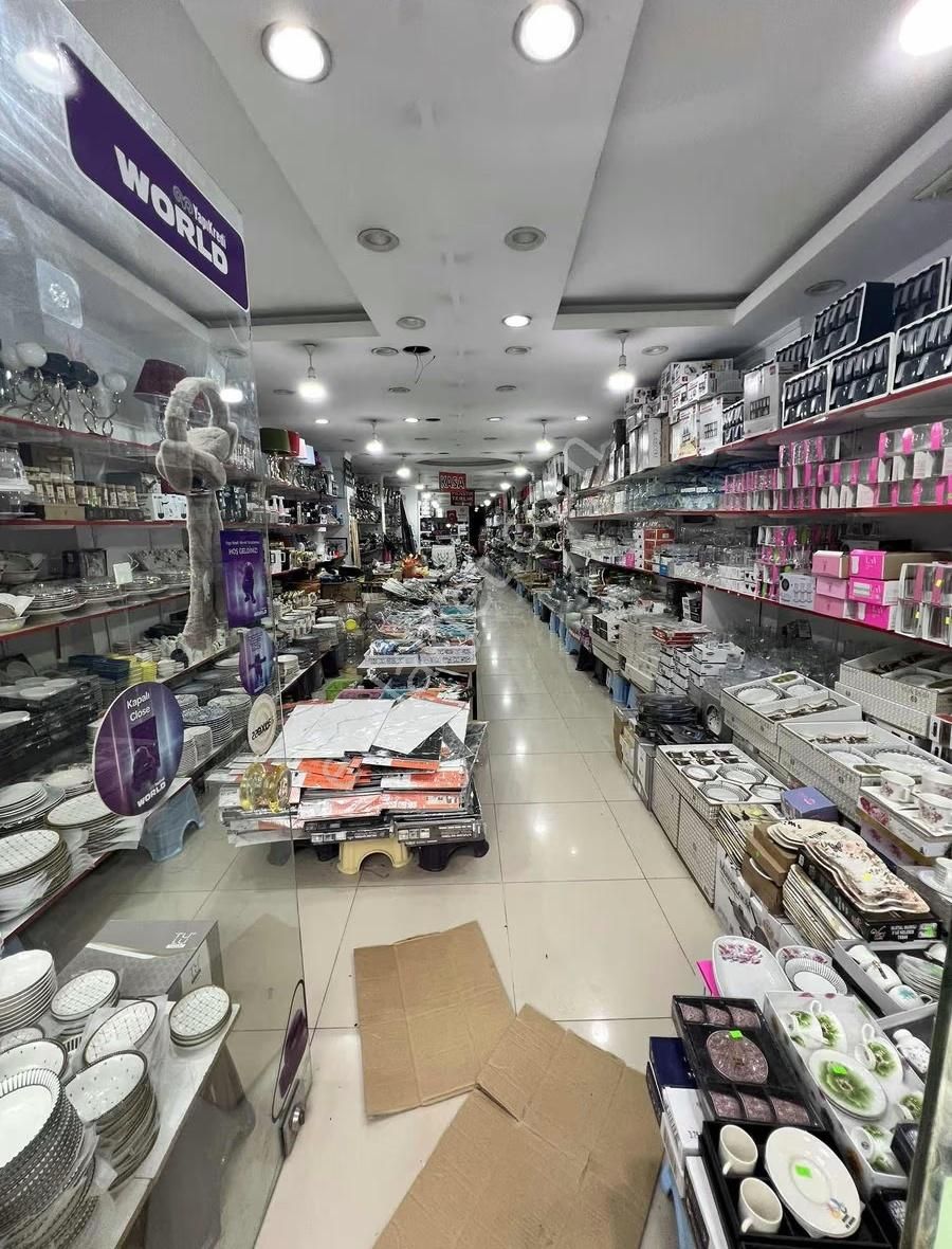 Altıkat Emlaktan Satılık Dükkan Yunusemre Caddesinde - Görsel 11