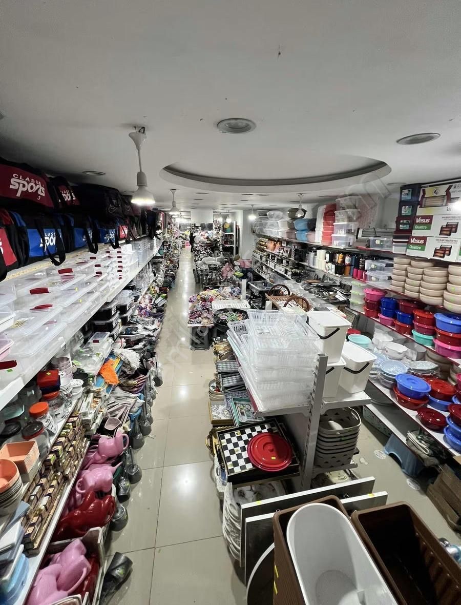 Altıkat Emlaktan Satılık Dükkan Yunusemre Caddesinde - Görsel 6