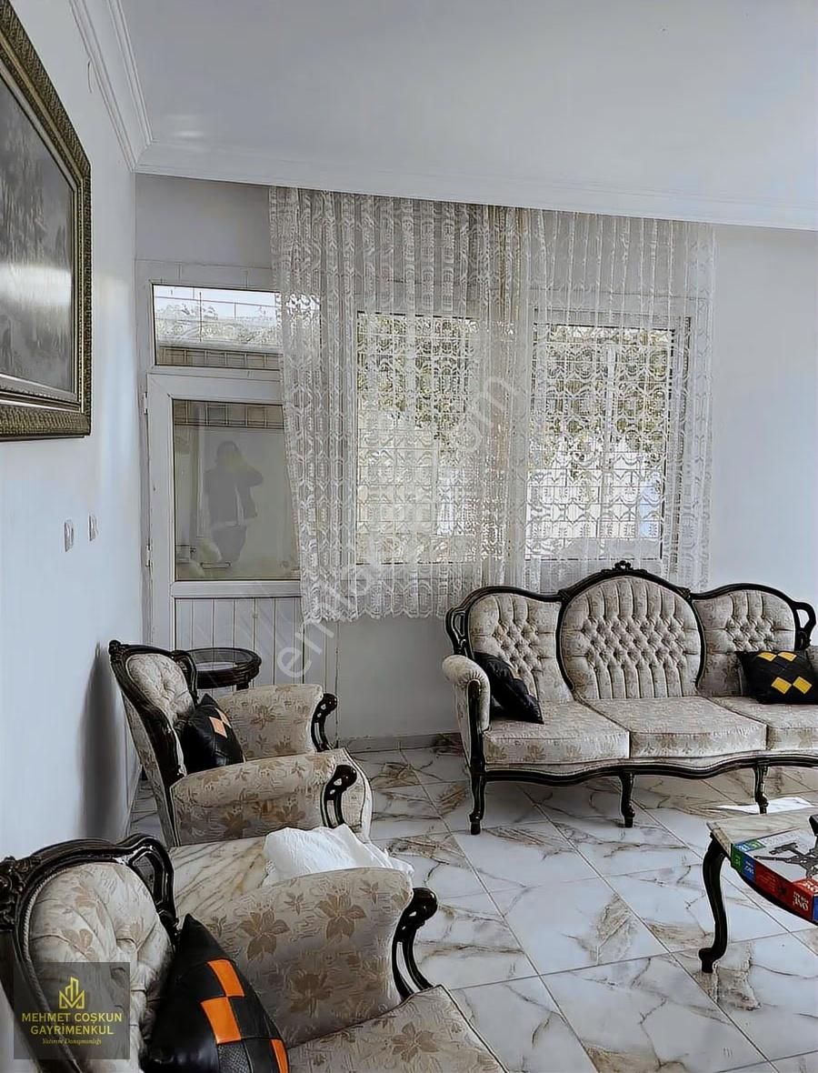 Kıyıboyu Groseri Civarı Eşyalı Müstakil 2+1 Kiralık Bahçeli Ev - Görsel 3