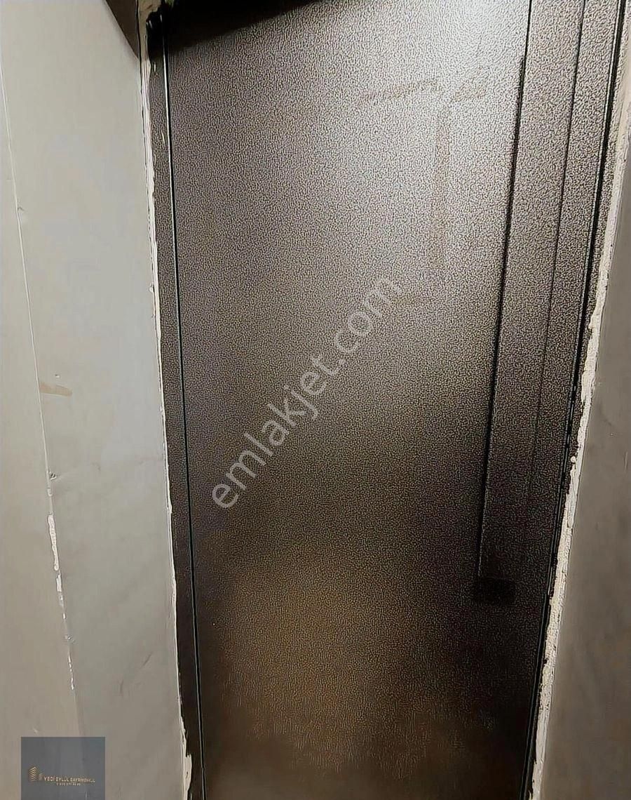 Ertuğrul Mahallesinde Kompile Yenilenmiş 3+1 Satılık - Görsel 12