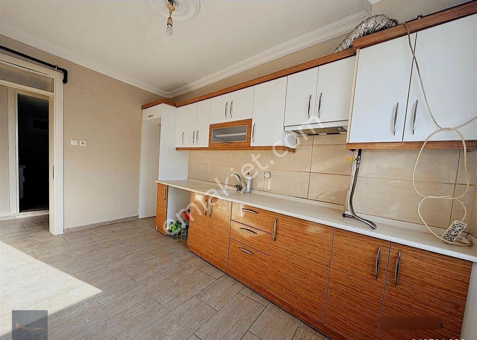 Ertuğrul Mahallesinde Kompile Yenilenmiş 3+1 Satılık - Görsel 19