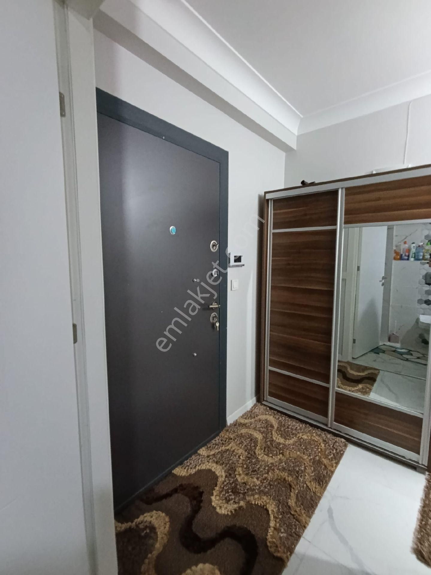 Küçükçekmece Cennet Mah. Satılık Ön Cephe 2+1 Arakat - Görsel 17