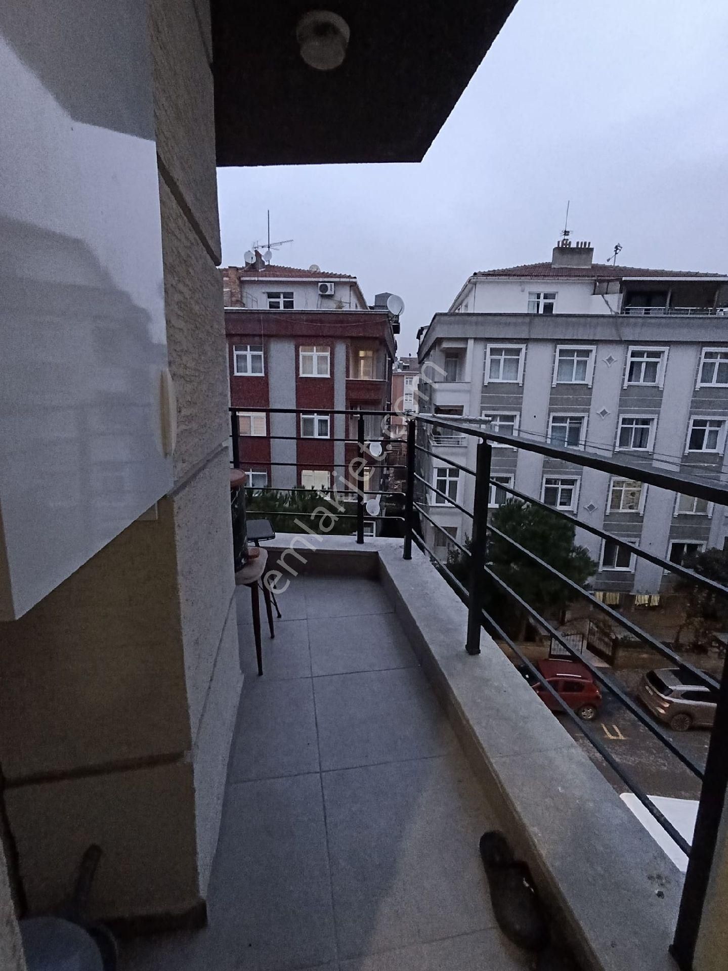 Küçükçekmece Cennet Mah. Satılık Ön Cephe 2+1 Arakat