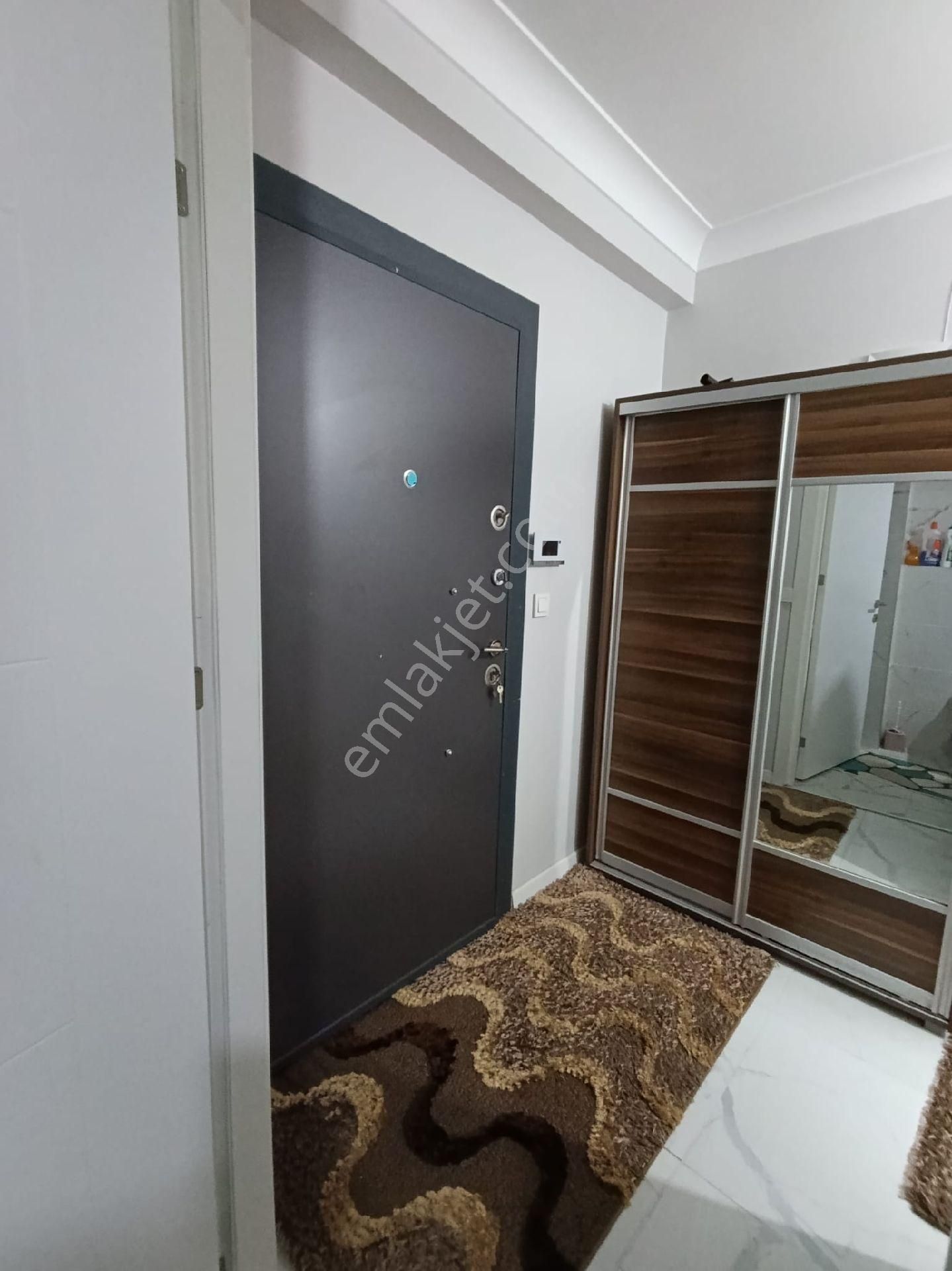 Küçükçekmece Cennet Mah. Satılık Ön Cephe 2+1 Arakat - Görsel 16