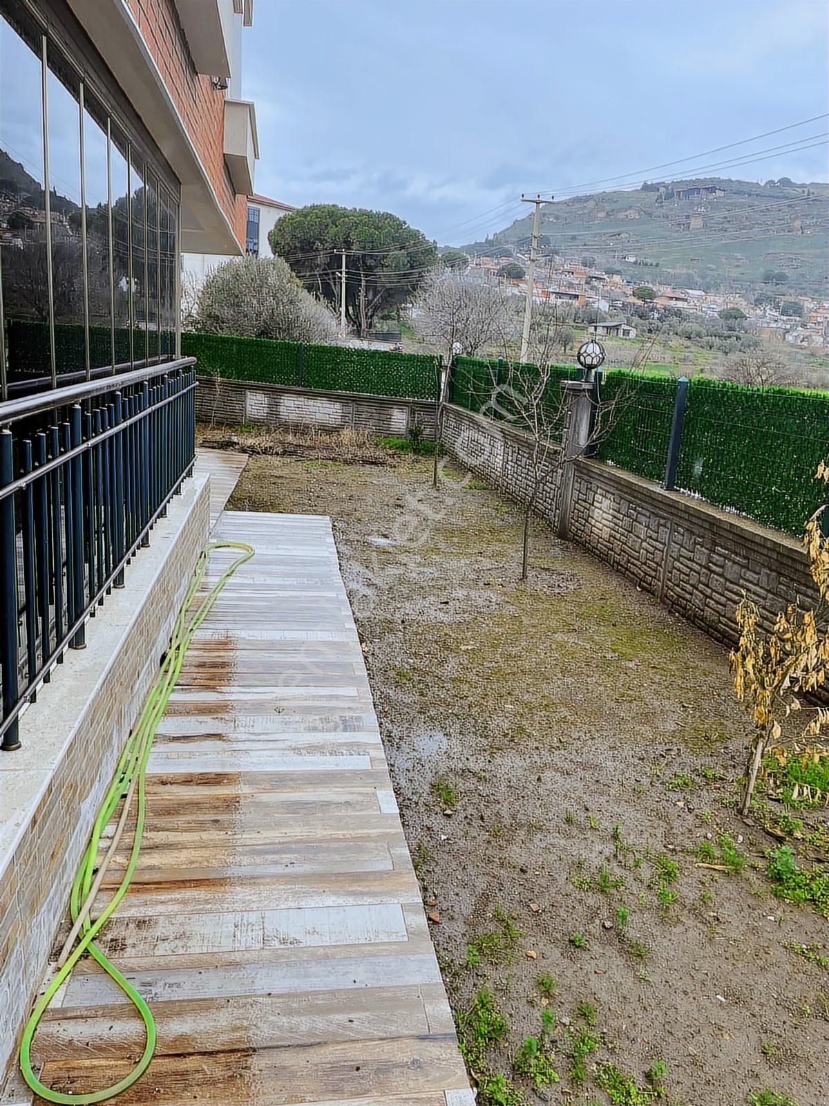 İslamsaray Mah.'de Cadde Cepheli, Bahçeli & Otoparklı 2+1 Daire - Görsel 3