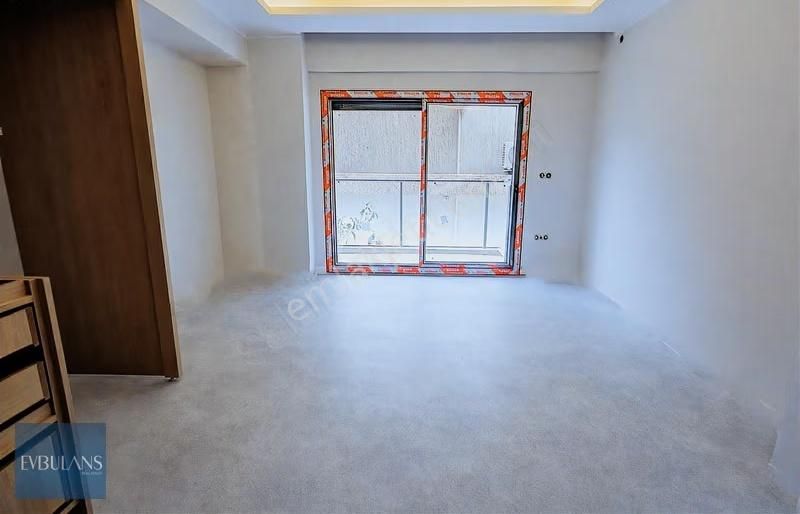 Eşsiz Lokasyon Girne Caddesi Yanı A Sınıf Lüx 1+1 Daire - Görsel 3