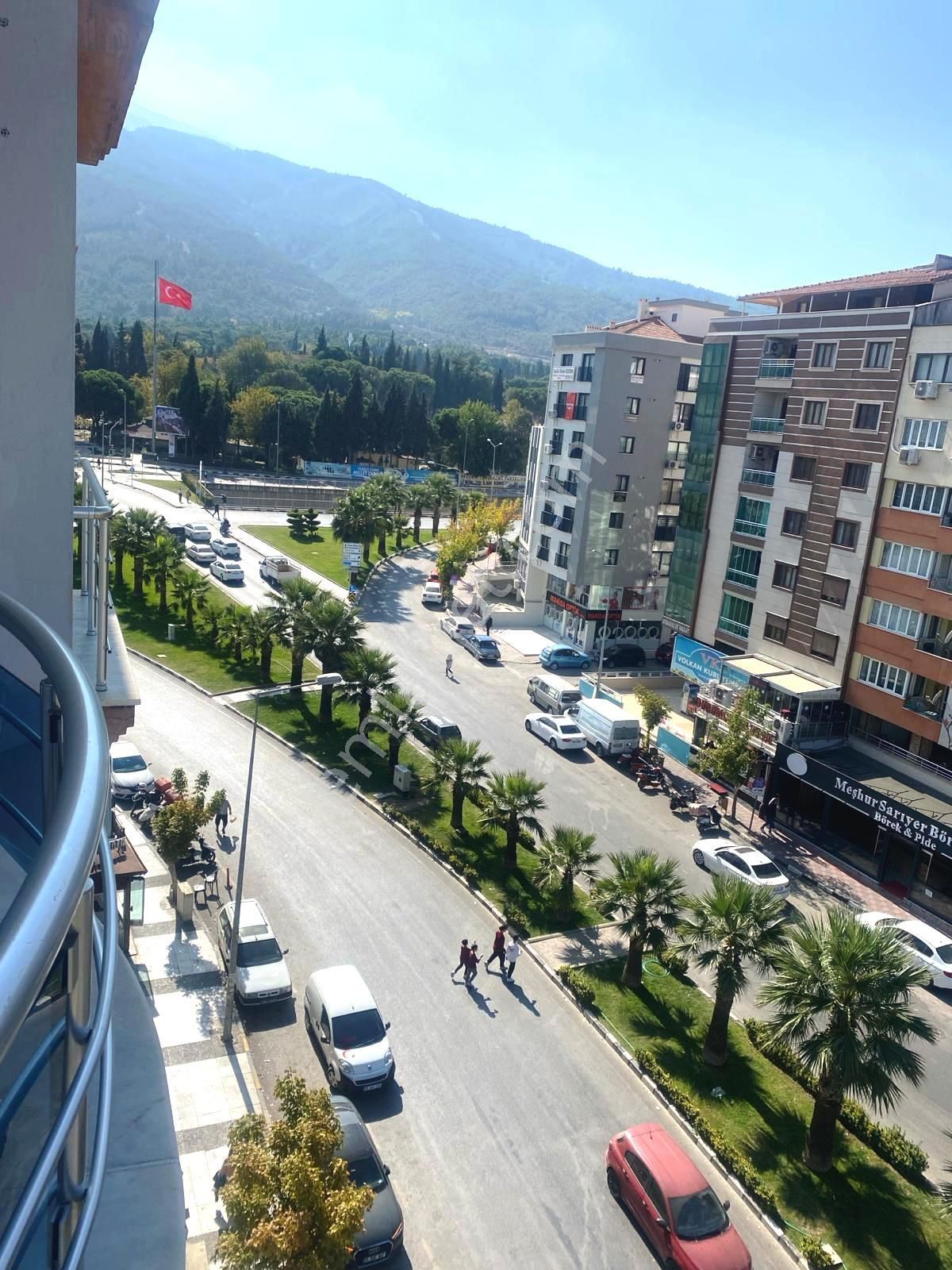 Hafsa Sultan Özsaruhan Bulvarı’nda Asansörlü, Köşe, Aydınlık 3+1 - Görsel 2