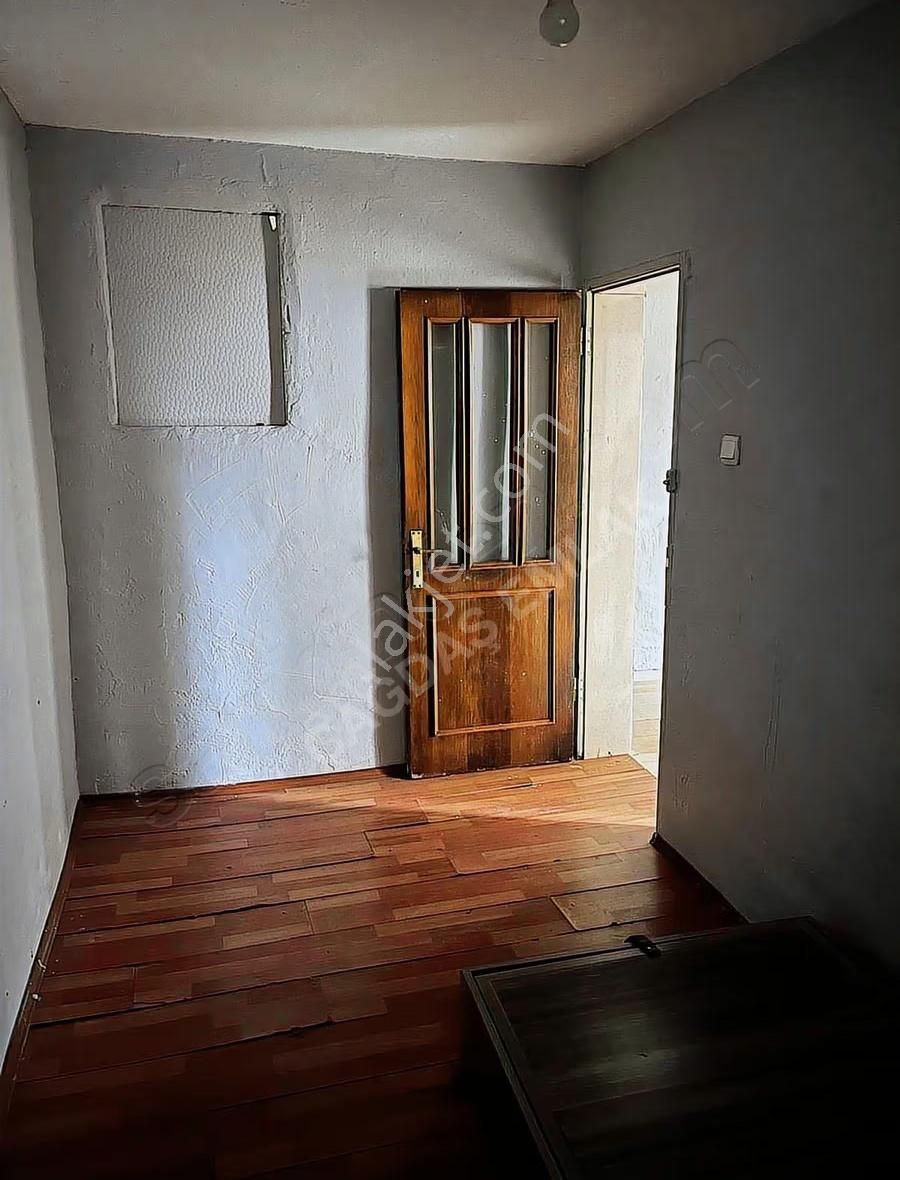 Ataşehir Yenisahra Mah E.5 Yürüme Mesafede Sobalı 2+1 Bahçe Katı - Görsel 5