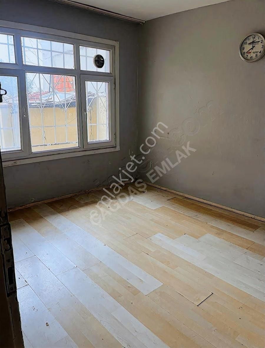 Ataşehir Yenisahra Mah E.5 Yürüme Mesafede Sobalı 2+1 Bahçe Katı - Görsel 2