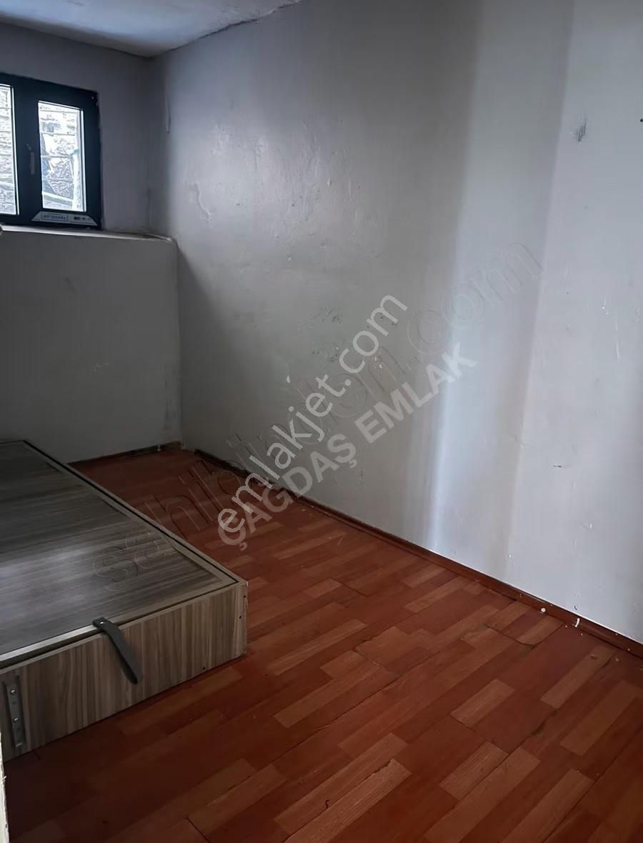 Ataşehir Yenisahra Mah E.5 Yürüme Mesafede Sobalı 2+1 Bahçe Katı - Görsel 9