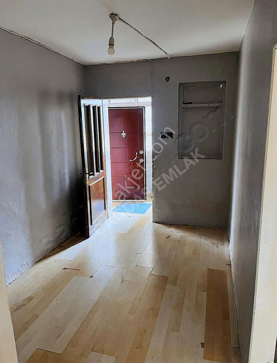 Ataşehir Yenisahra Mah E.5 Yürüme Mesafede Sobalı 2+1 Bahçe Katı - Görsel 13