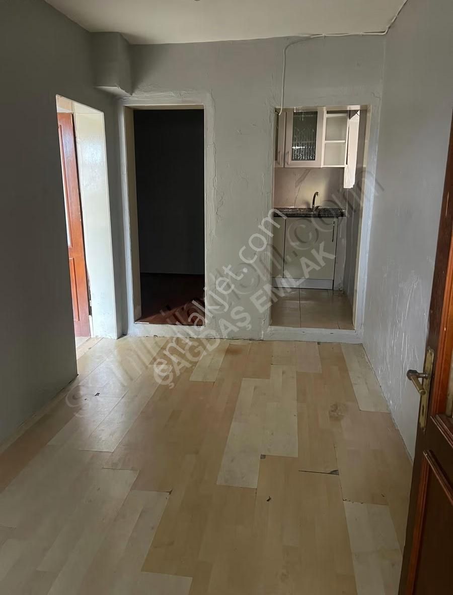 Ataşehir Yenisahra Mah E.5 Yürüme Mesafede Sobalı 2+1 Bahçe Katı - Görsel 11