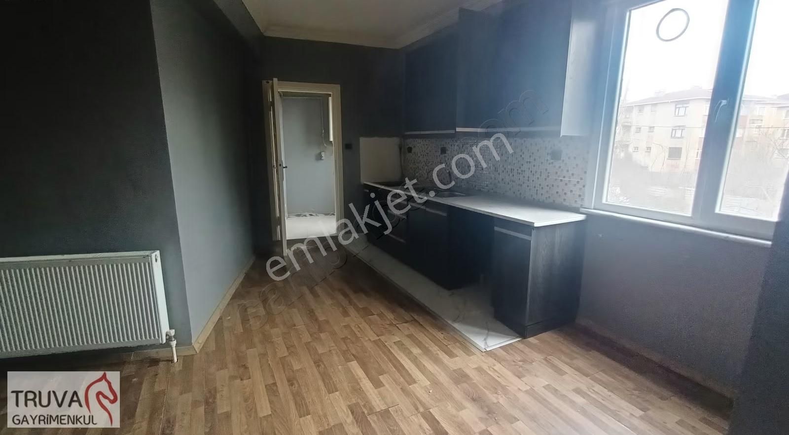 Kurtköy Merkezde Fırsat Yatırımlık Boş İki Daire, Bir Dükkan - Görsel 3