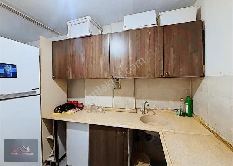 Marmaray Tren İstasyonunun Yanında Kat Mülkiyetli 1+1 Daire - Görsel 9