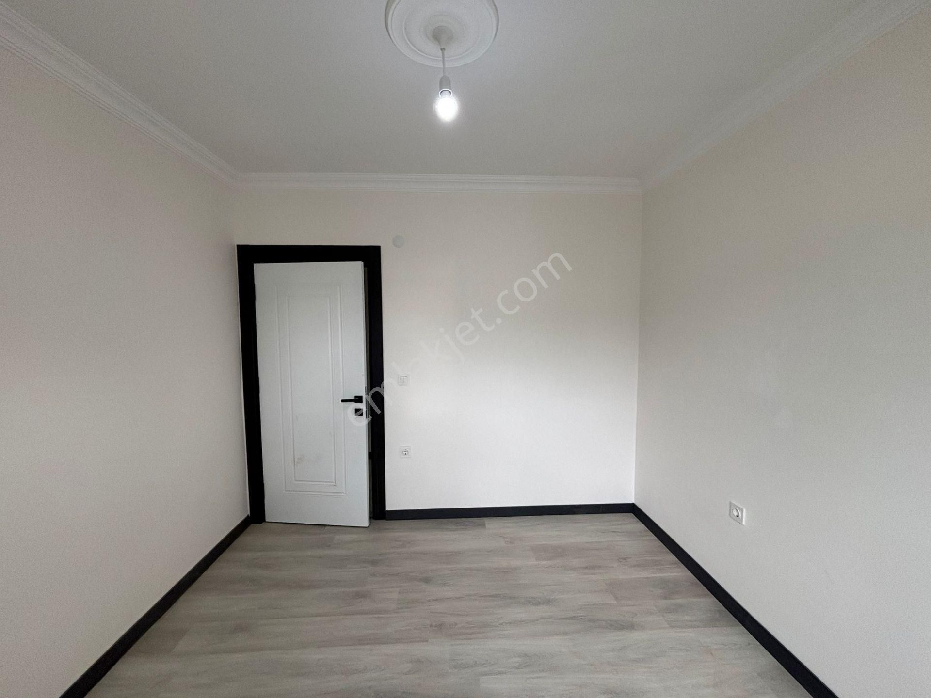 **eryıldız İnşaat'tan**merkezi Konumda İskanlı K.otoparklı 2+1**4.kat Güney Cephe - Görsel 26