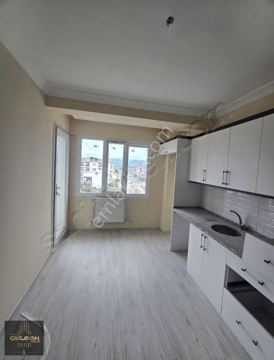 Cumhuriyet Mah. Satılık 2+1 100m² Fırsat Daire - Görsel 8