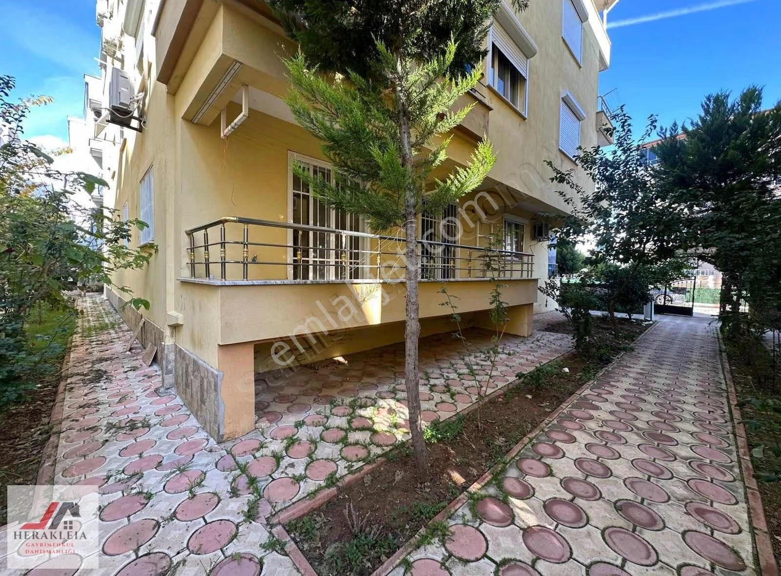 Didim Efeler Mahallesi 2+1 Ayrı Mutfak Yüksek Giriş Daire - Görsel 12