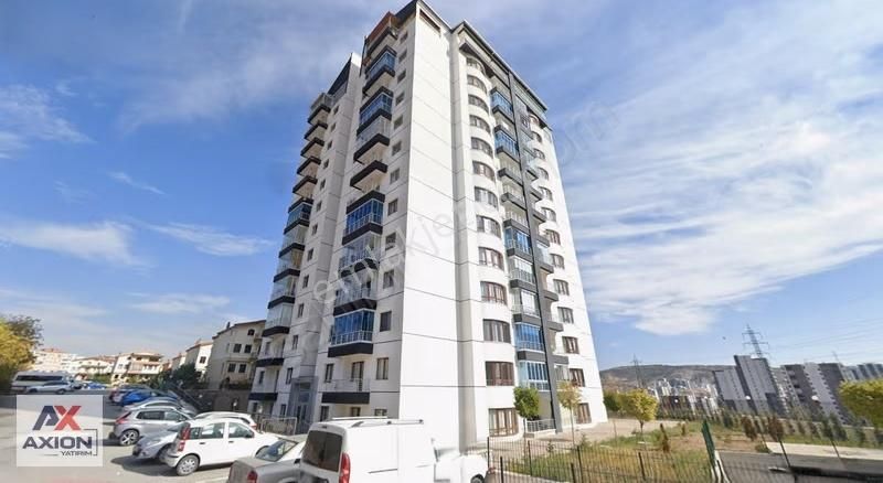 Bağlıcada Güvenlikli Sitede Ara Kat Geniş Satılık 3+1 Daire