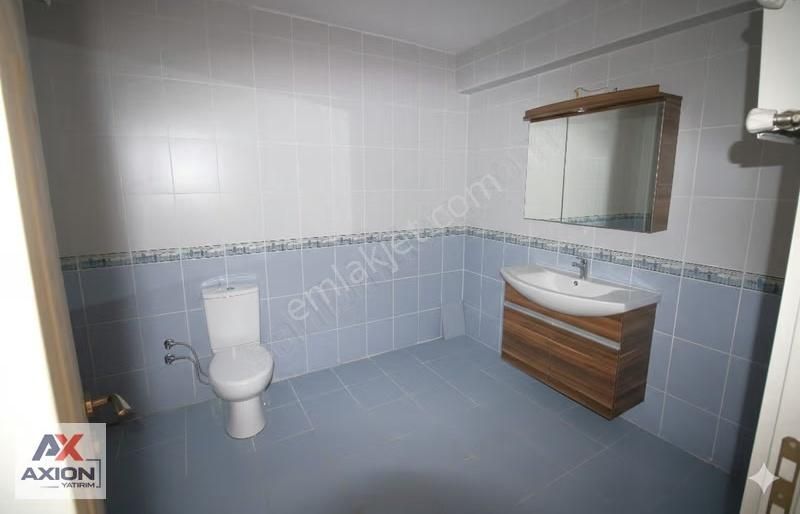 Bağlıcada Güvenlikli Sitede Ara Kat Geniş Satılık 3+1 Daire - Görsel 16