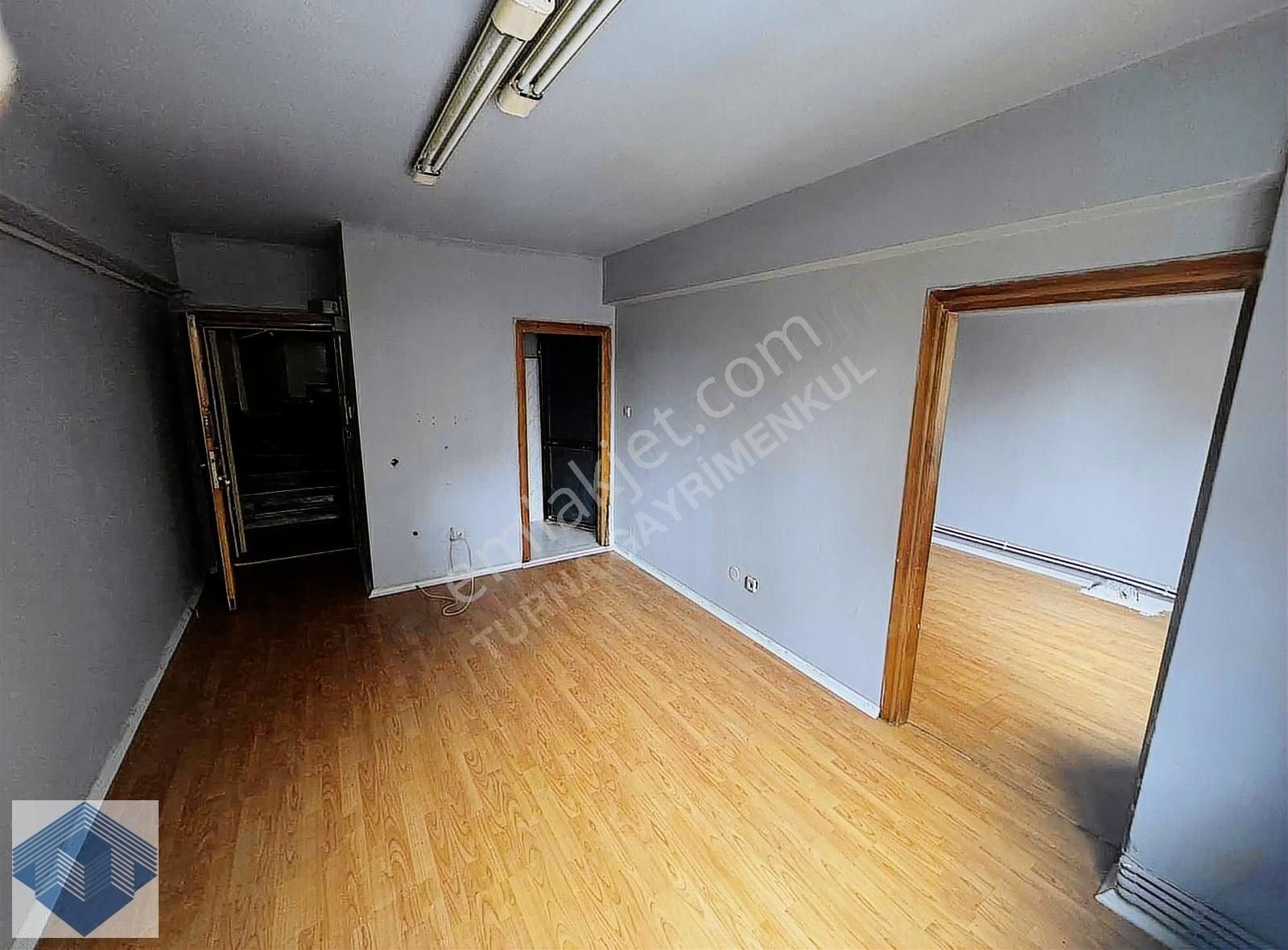 Kaşımpaşa Merkez'de Kiralık 1+1 Ofis & Büro - Görsel 3