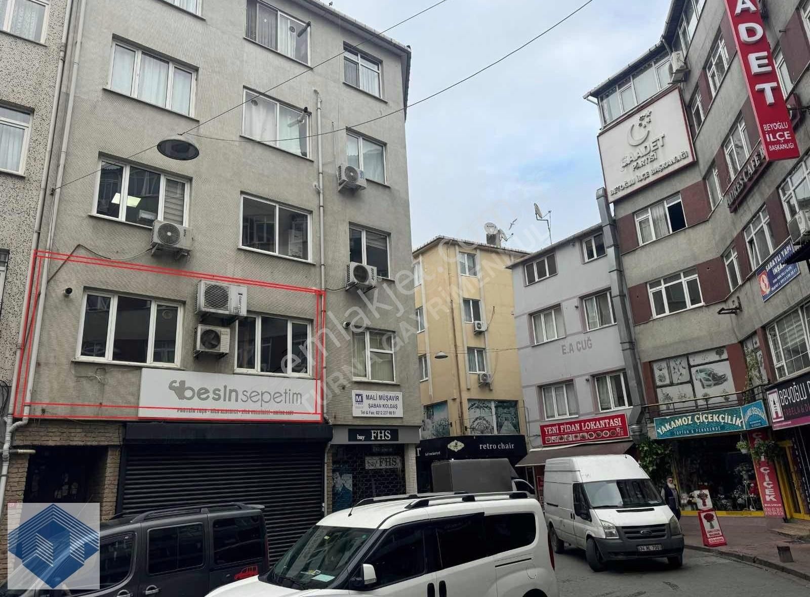 Kaşımpaşa Merkez'de Kiralık 1+1 Ofis & Büro