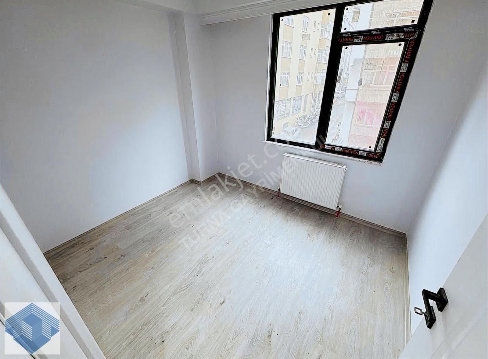 Talatpaşa Caddesi Üzerinde Yeni Binada Kiralık 1+1 Ofis Büro - Görsel 17