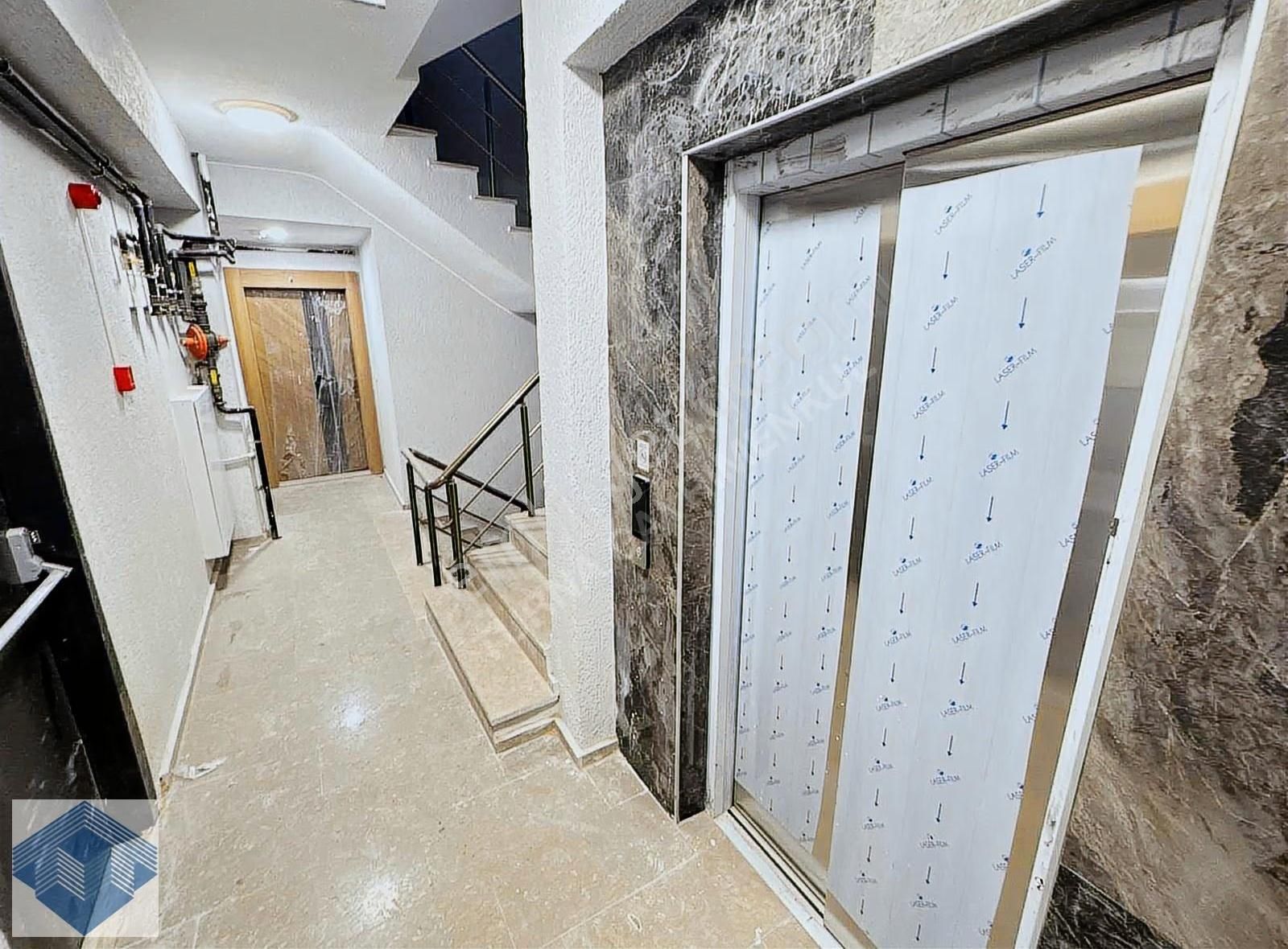 Talatpaşa Caddesi Üzerinde Yeni Binada Kiralık 1+1 Ofis Büro - Görsel 12