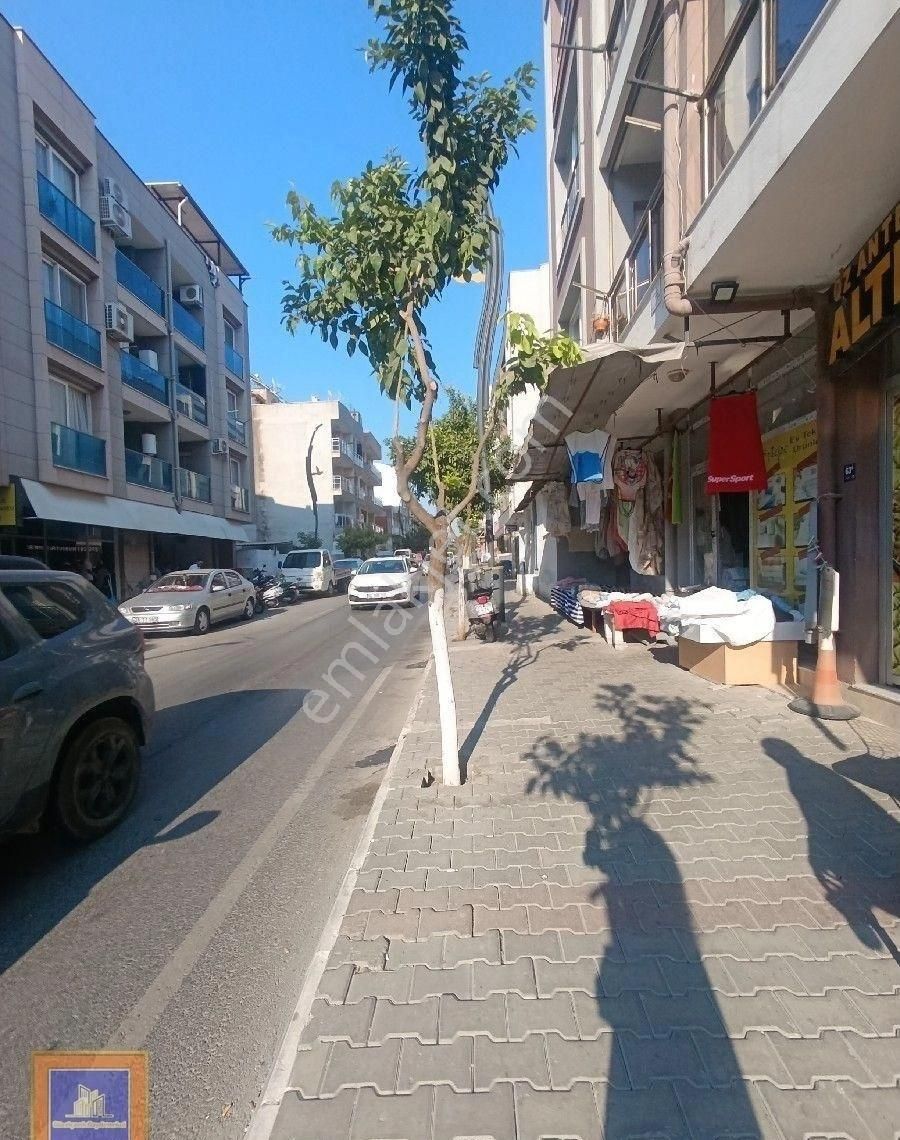 Denize 3.5 Km Uzak,evrakları Tam