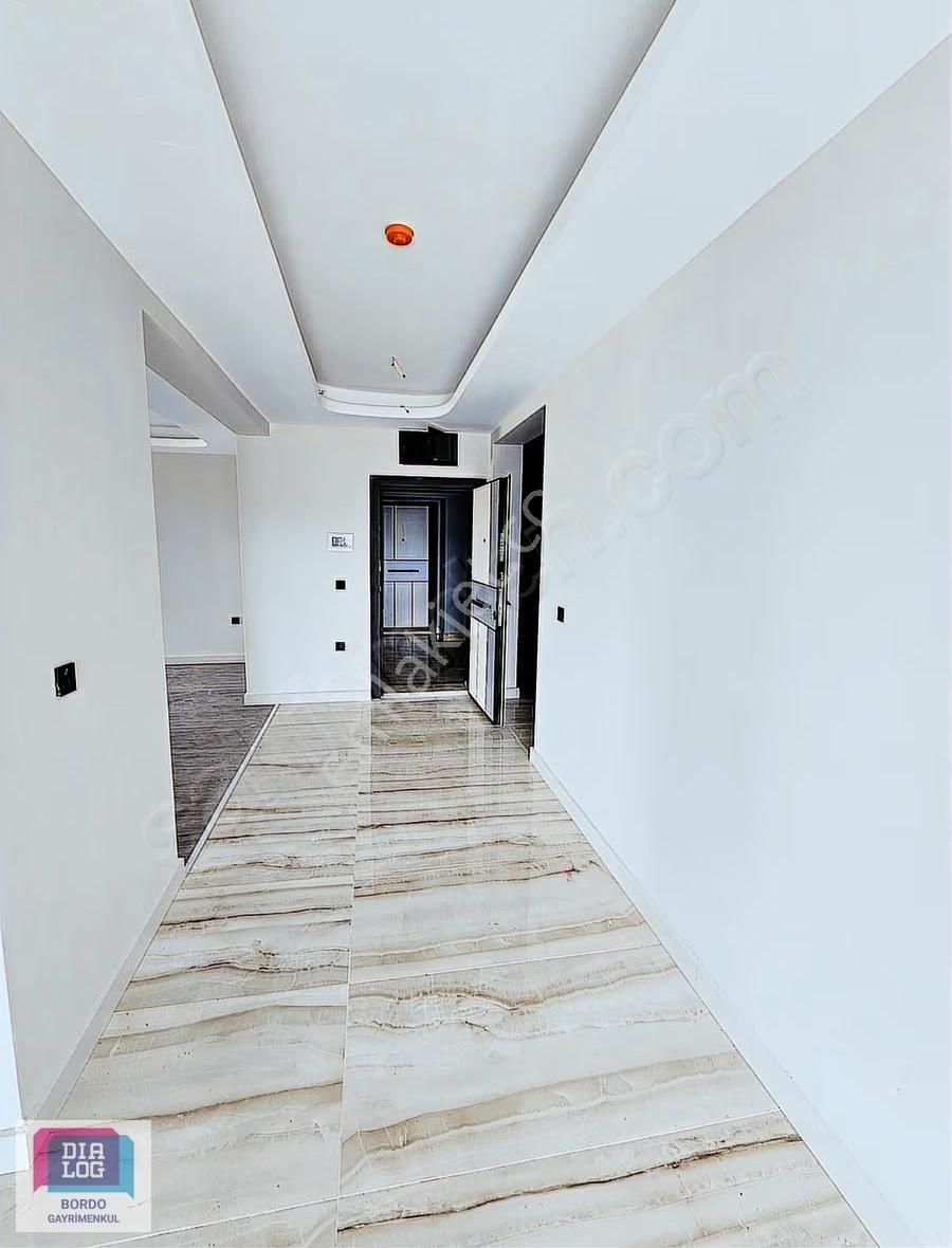 Acil! Bordo Modern Sitesi Lüks 4+1 Satılık Daire - Görsel 5