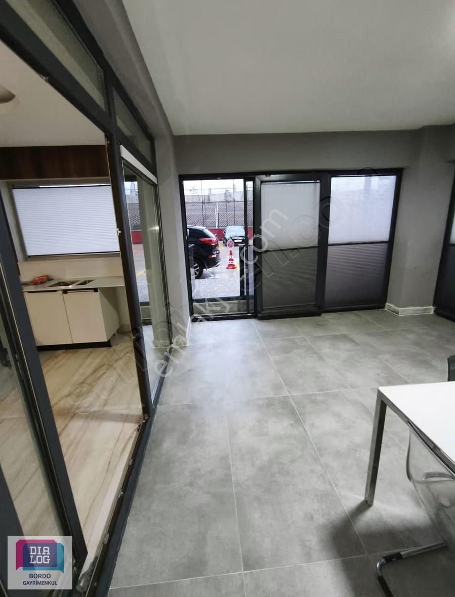 Bordo Modernde 7/24 Güv. Sitede 4,5+1 Boş Kiralık Daire - Görsel 3
