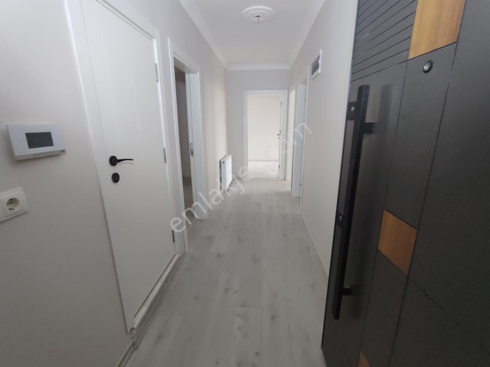 Okedremit Cumhuriyet Mahallesinde Pazartesi Pazarına Yakın Muhteşem Lokasyonda Satılık - Görsel 20