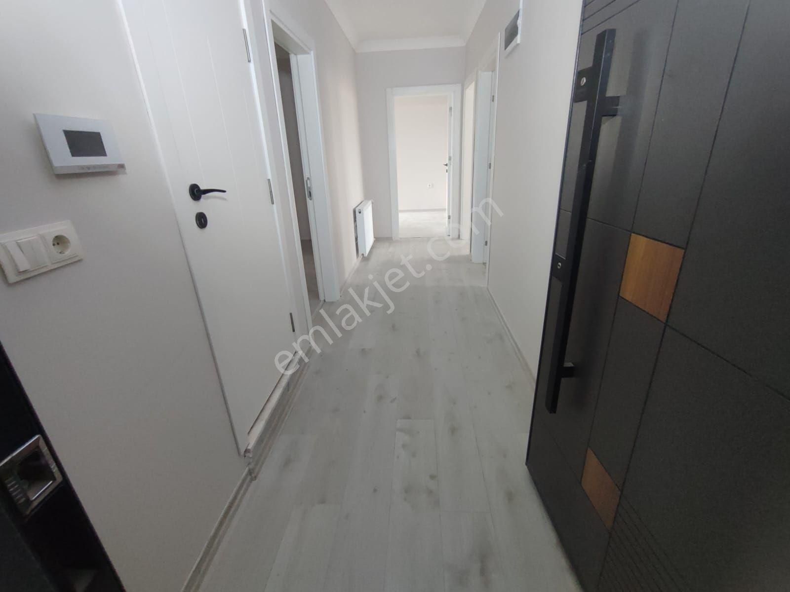 Okedremit Cumhuriyet Mahallesinde Pazartesi Pazarına Yakın Muhteşem Lokasyonda Satılık - Görsel 21