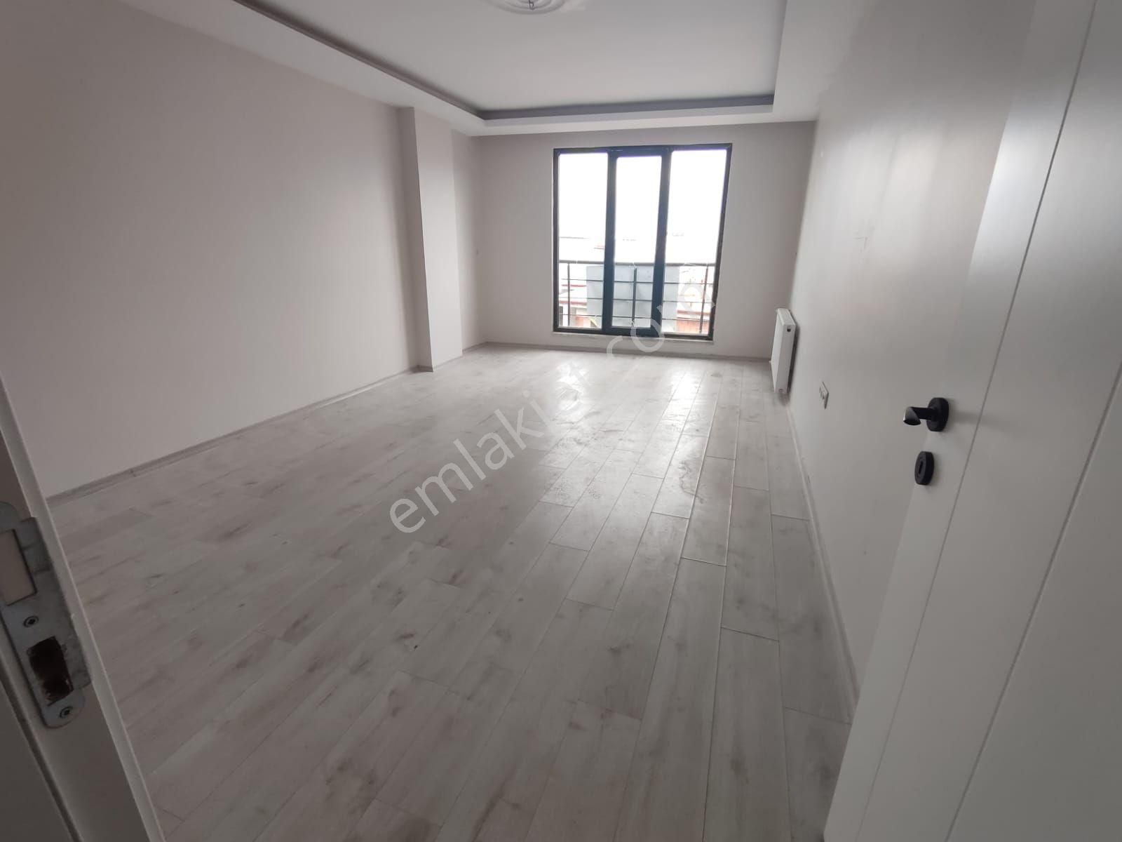 Okedremit Cumhuriyet Mahallesinde Pazartesi Pazarına Yakın Muhteşem Lokasyonda Satılık - Görsel 3