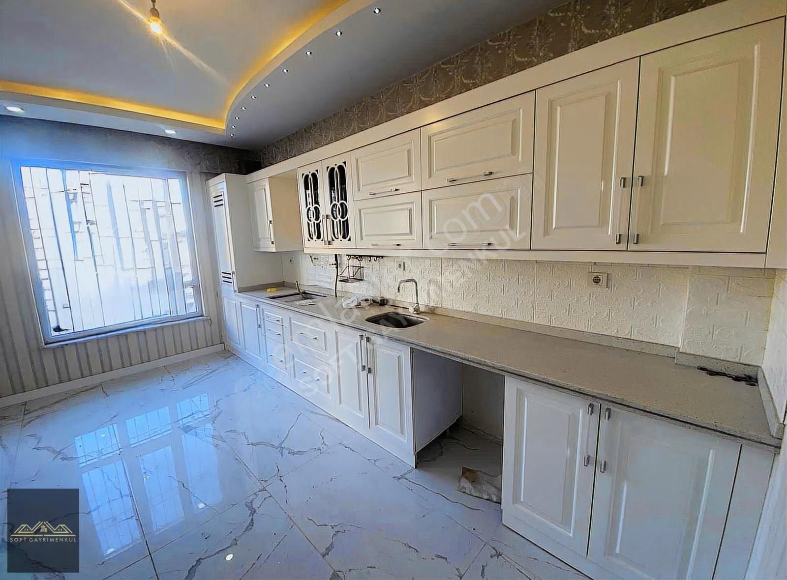 Karacaahmet 2 De Cadde Üzeri Önü Açık Ultra Lüks Masrafsız 3,5+1