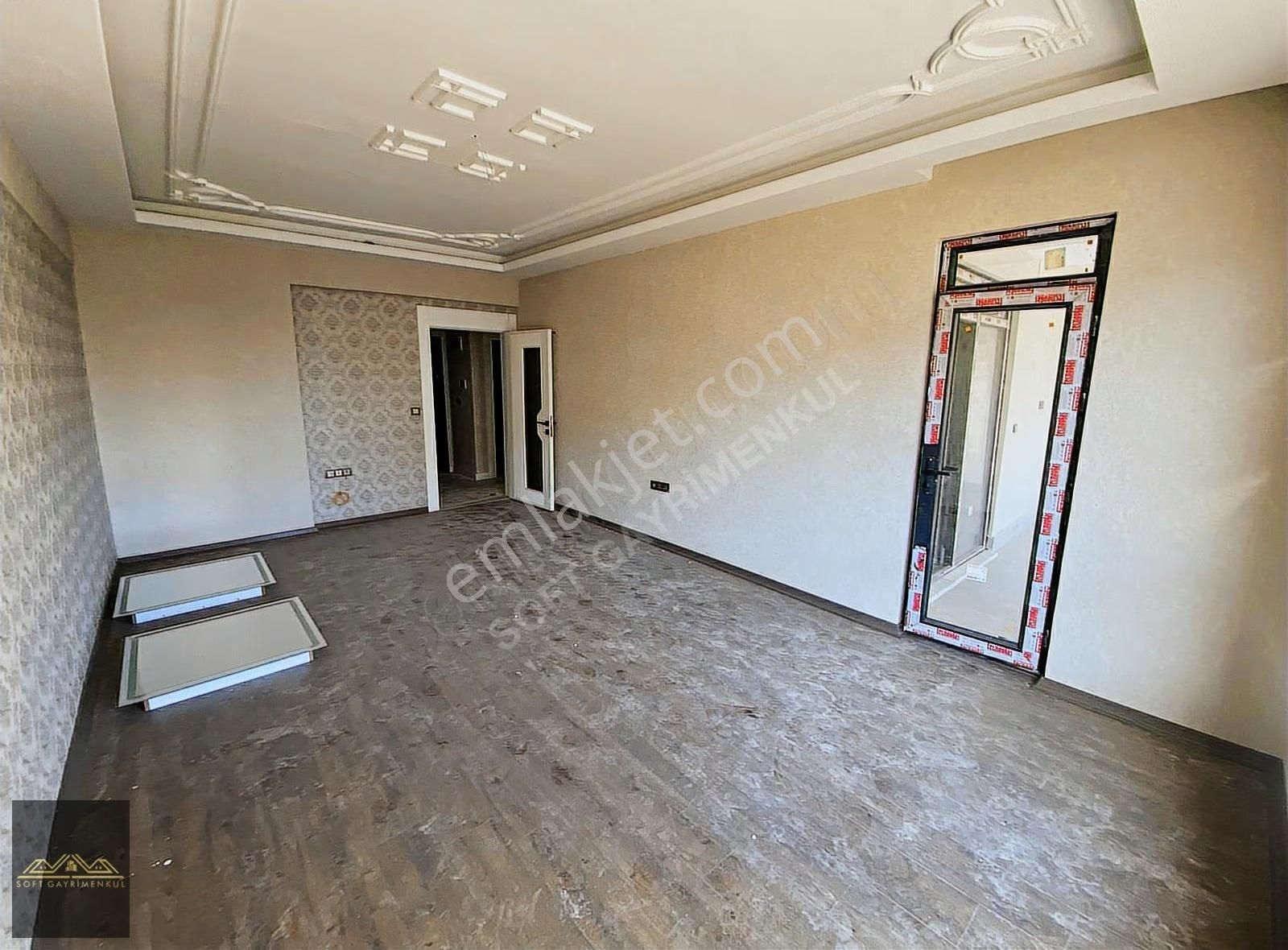 Soft'tan Karacaahmet'te Cadde Üstü Cam Balkonlu 2,5+1 Daire - Görsel 32